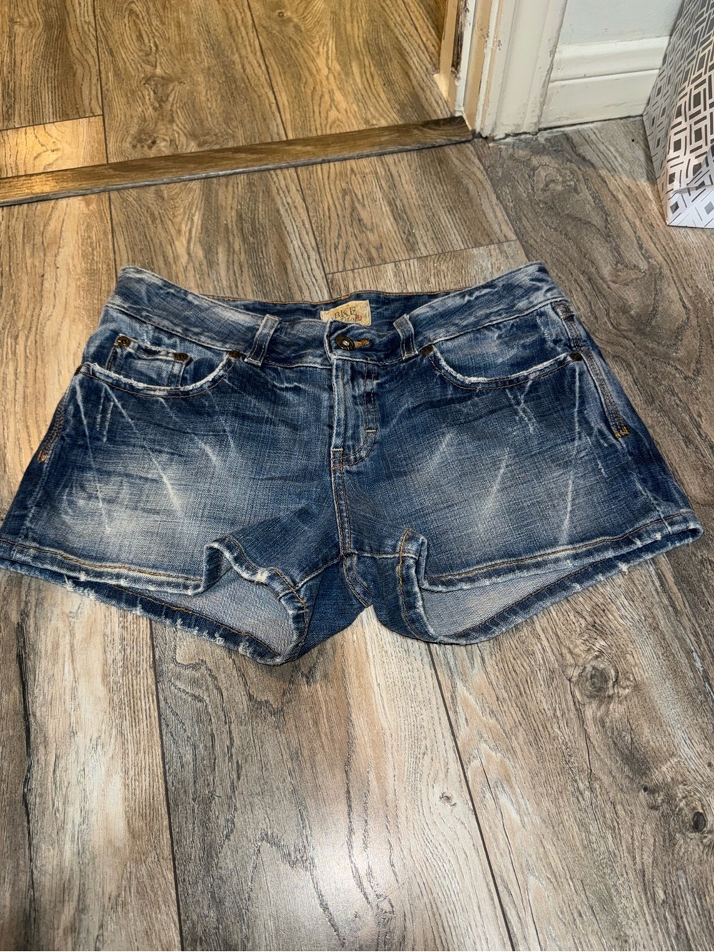 BKE Distressed Denim Shorts Sz 29